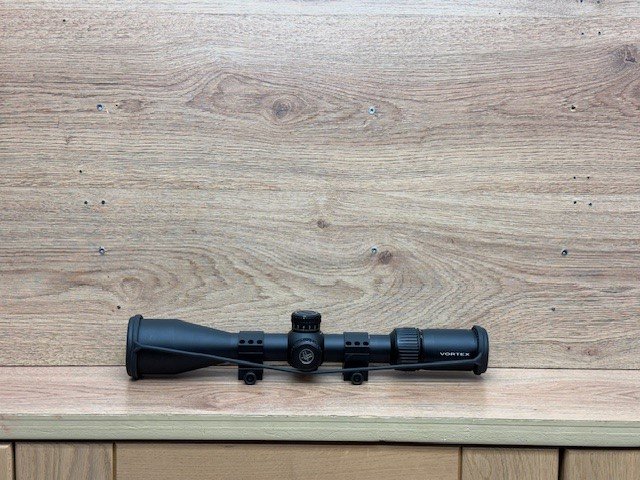 Vortex Optics S/H Vortex Diamondback Tactical 6-24x50 MOA Rifle Scope